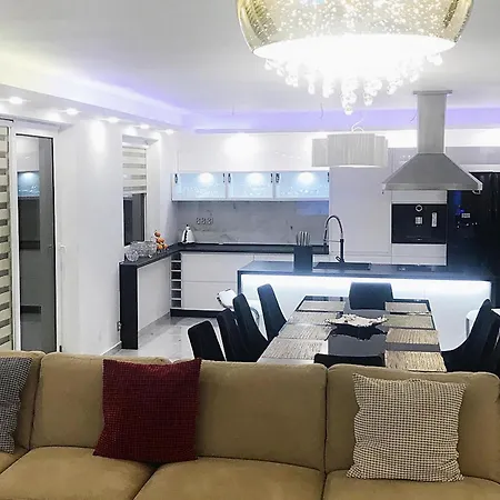 With Summer Pool Sauna, Whirlpool *