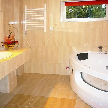 Holiday home With Pool And Sauna,