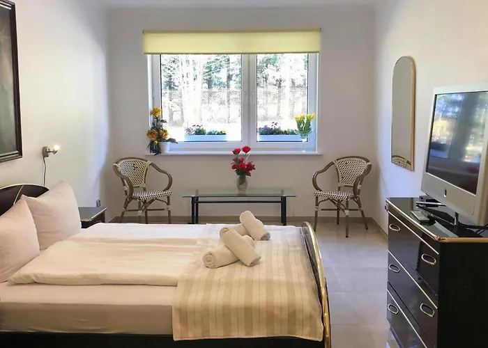 With Summer Pool Sauna, Whirlpool