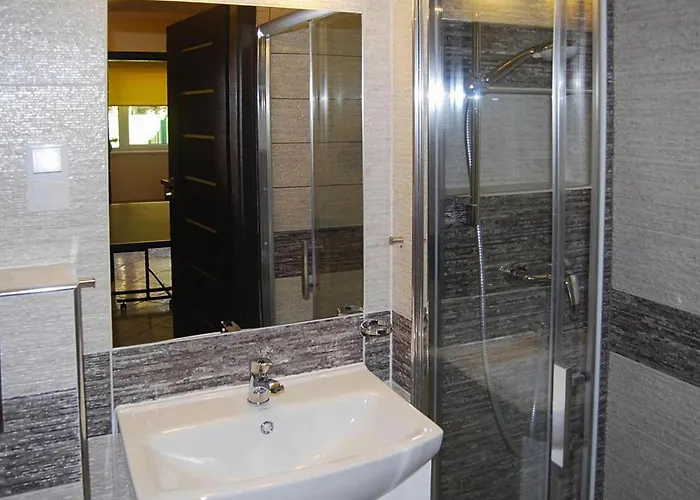 Сasa de vacaciones With Summer Pool Sauna, Whirlpool