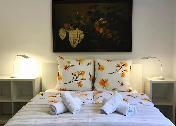 With Summer Pool Sauna, Whirlpool Сasa de vacaciones