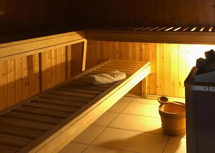 With Summer Pool Sauna, Whirlpool