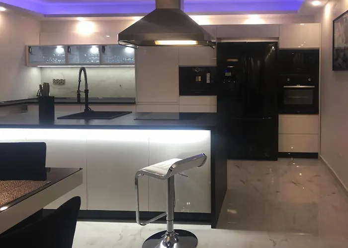 With Summer Pool Sauna, Whirlpool Сasa de vacaciones Zitzmin